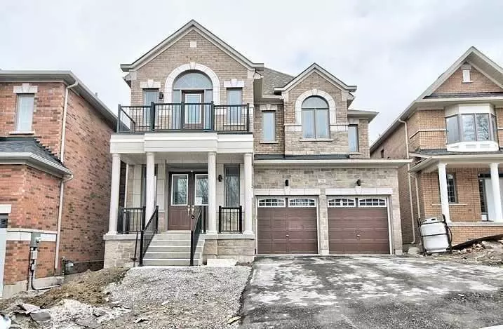 29 Charlotte Abby DR, East Gwillimbury, ON L9N 0T1