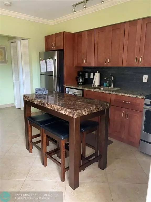 Pompano Beach, FL 33062,3205 Marine Drive  #3