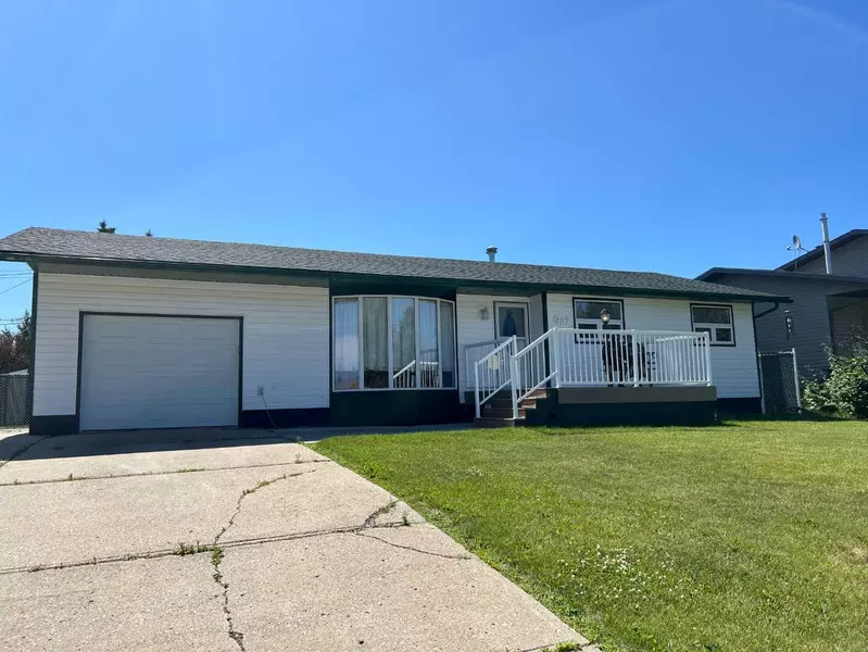 407 7 AVE, Fox Creek, AB T0H 1P0