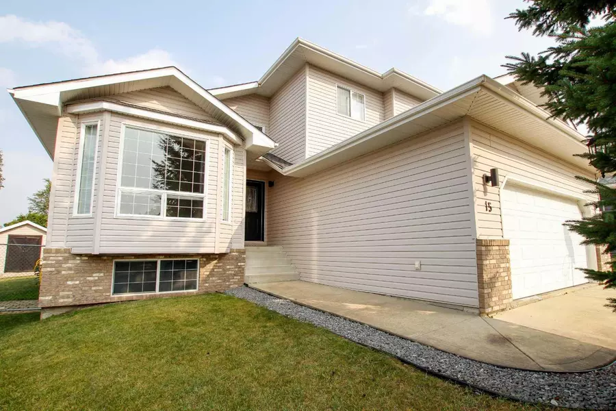 15 Pritchard Close, Sylvan Lake, AB T4S 1W3