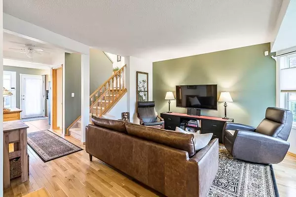 Calgary, AB T3A 5P6,50 Hidden Ranch CIR NW