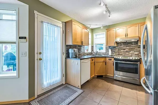 Calgary, AB T3A 5P6,50 Hidden Ranch CIR NW