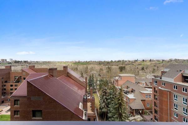 Calgary, AB T2P 3R8,500 Eau Claire AVE Southwest #1002A