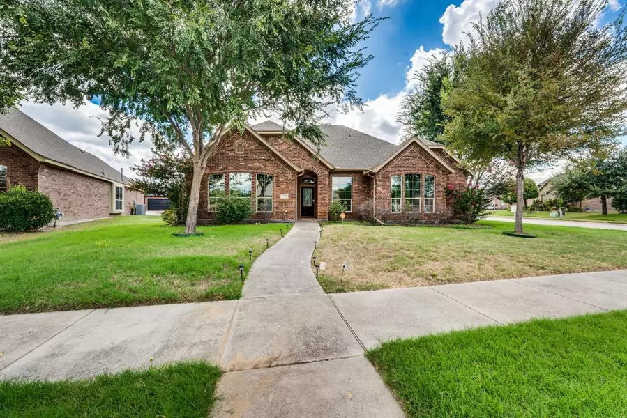 1418 Dusky Thrush Street, Desoto, TX 75115