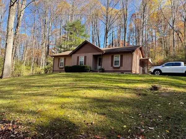 1451 Walnut Heights, Bluefield, WV 24701