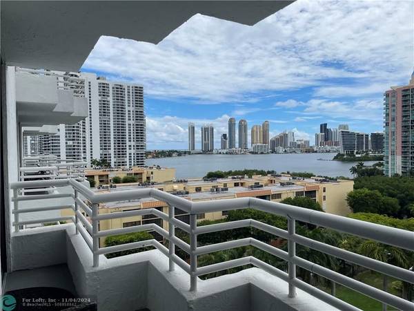 3300 NE 192 ST  #1015, Aventura, FL 33180