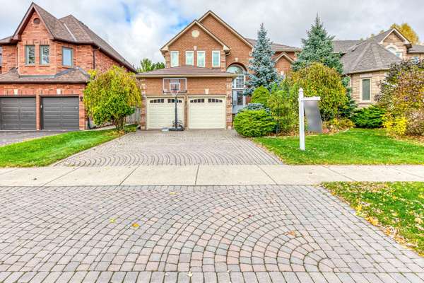 Oakville, ON L6M 3J5,1245 Bowman DR