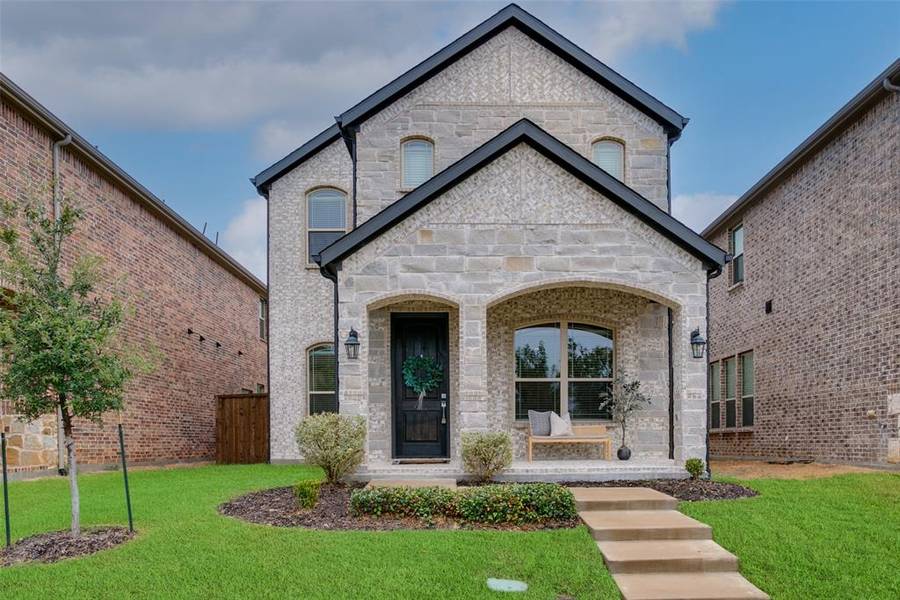 165 Mccartt Drive, Lewisville, TX 75067