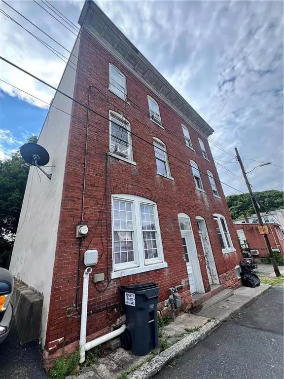 Pottsville City, PA 17901,9 11 North 7th Street