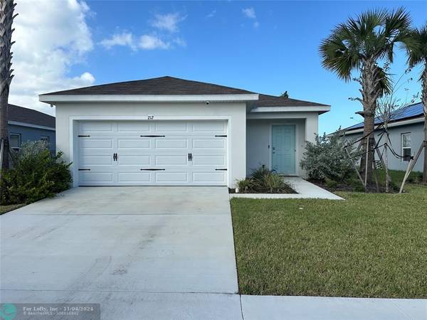 212 Raspberry Rd, Fort Pierce, FL 34981