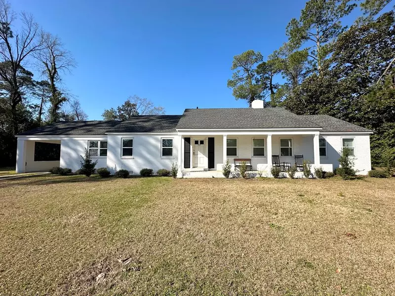 502 S Hutchinson Ave, Adel, GA 31620