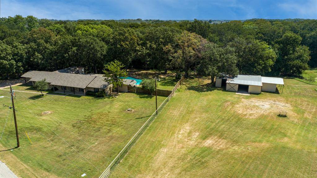 102 Hidden Valley Road, Wills Point, TX 75169