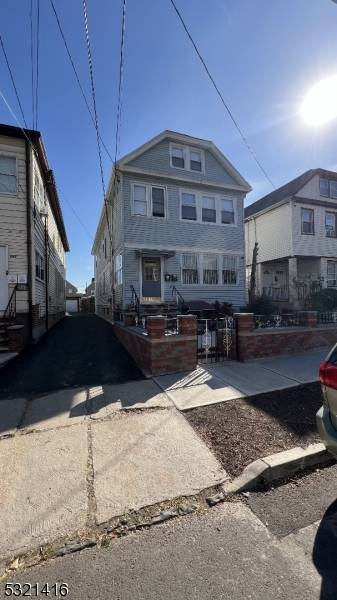 583 Adams Ave, Elizabeth City, NJ 07201