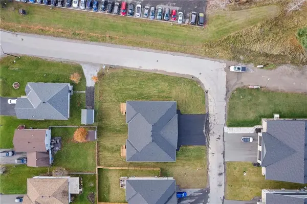 Cobden, ON K0J 1K0,1 BAMAGILLIA ST