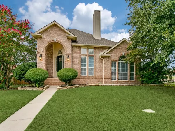 932 Fenimore Drive, Lewisville, TX 75077