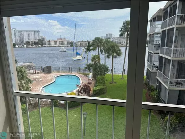 2200 Diana Dr  #315, Hallandale Beach, FL 33009