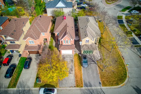 Oakville, ON L6M 3S4,2117 Glenfield RD