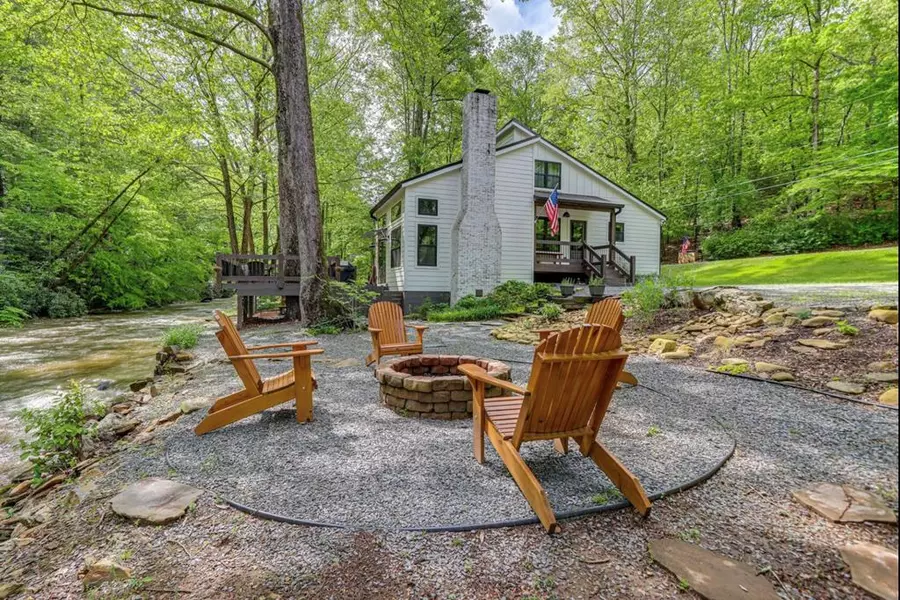 700 Mountaintown Trail, Ellijay, GA 30540