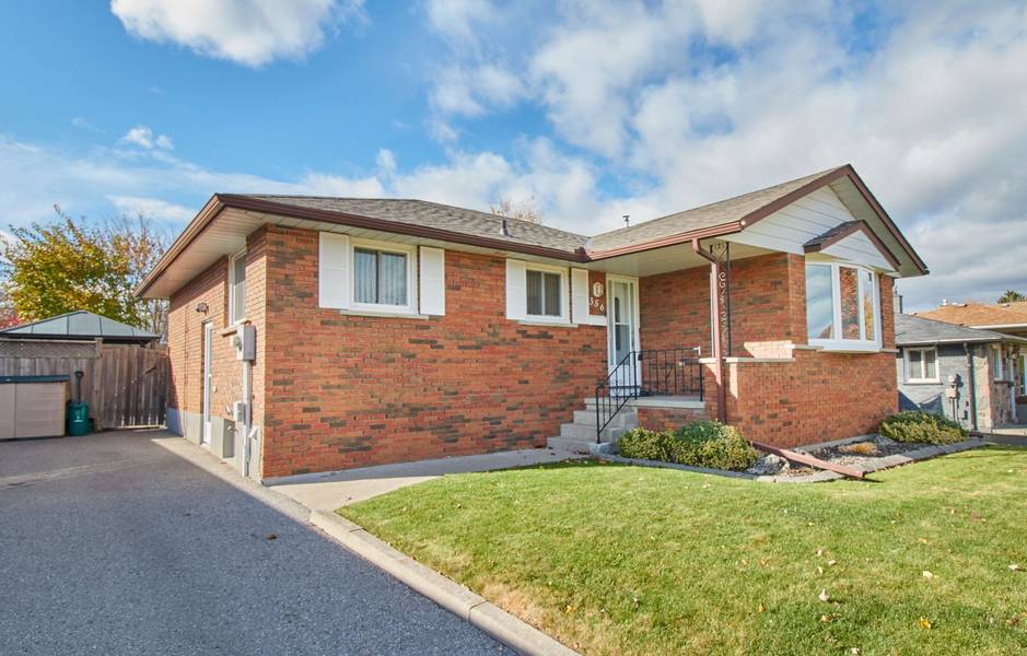 356 Fairlawn ST, Oshawa, ON L1J 4R3