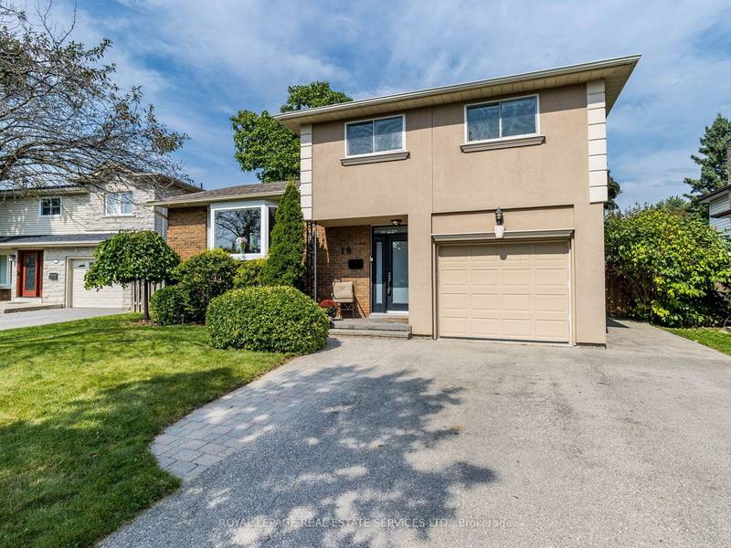 18 Governor Grove CRES, Brampton, ON L6Y 1A6