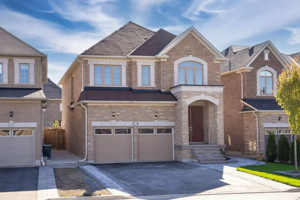 Bradford West Gwillimbury, ON L3Z 0S8,122 Mcdonnell CRES