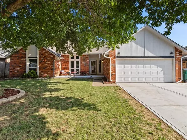 11625 SW 3rd Terrace, Yukon, OK 73099