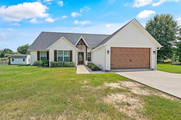 15597 County Road 1261, Flint, TX 75762