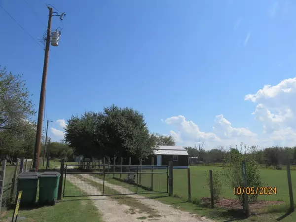 Quinlan, TX 75474,9287 Private Road 3844