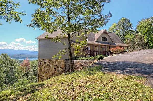 138 Knollwood Place, Hayesville, NC 28904