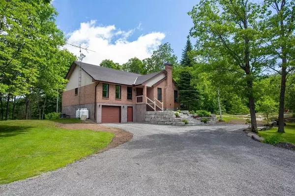 2331 Lakeside RD, Douro-dummer, ON K0L 2H0