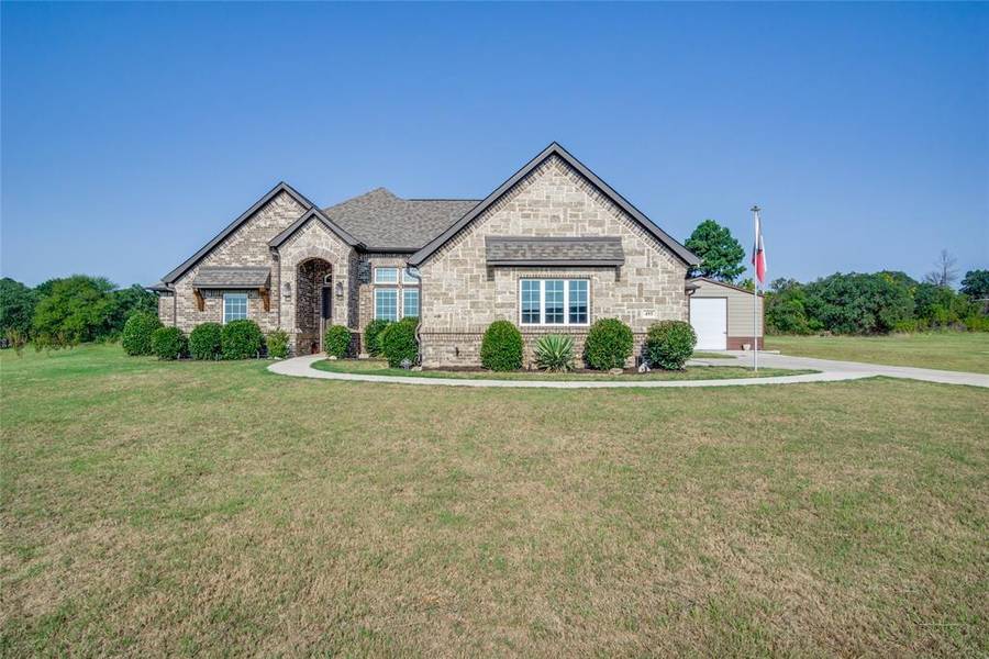 495 Christian Way, Azle, TX 76020