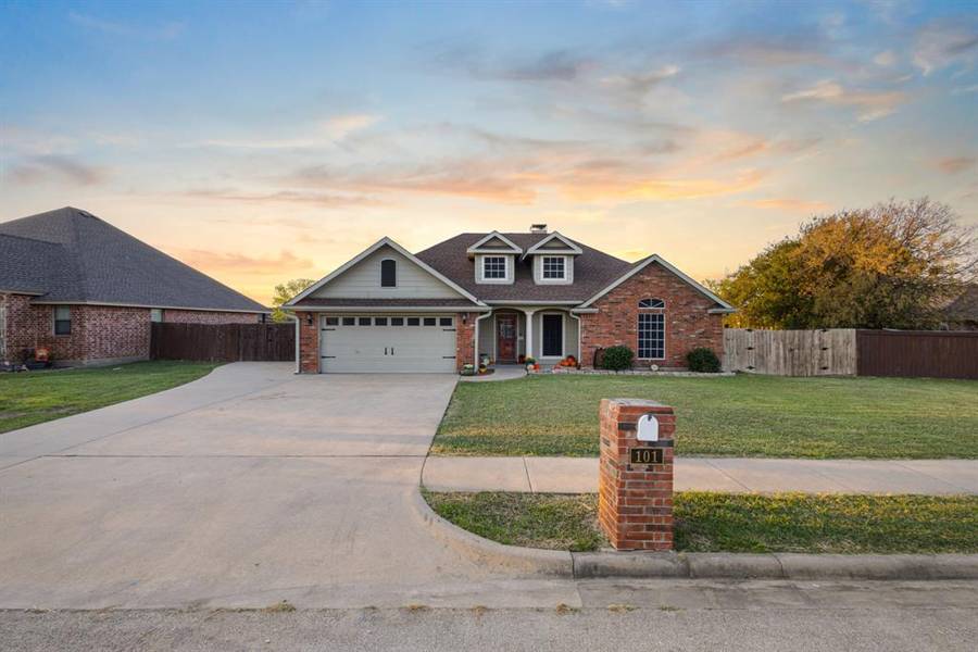 101 Radecke Road, Krum, TX 76249