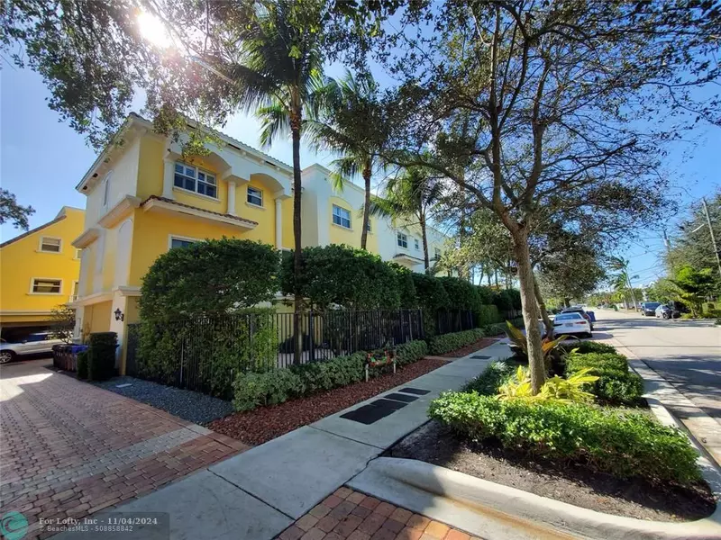 736 SE 12 COURT  #9, Fort Lauderdale, FL 33316