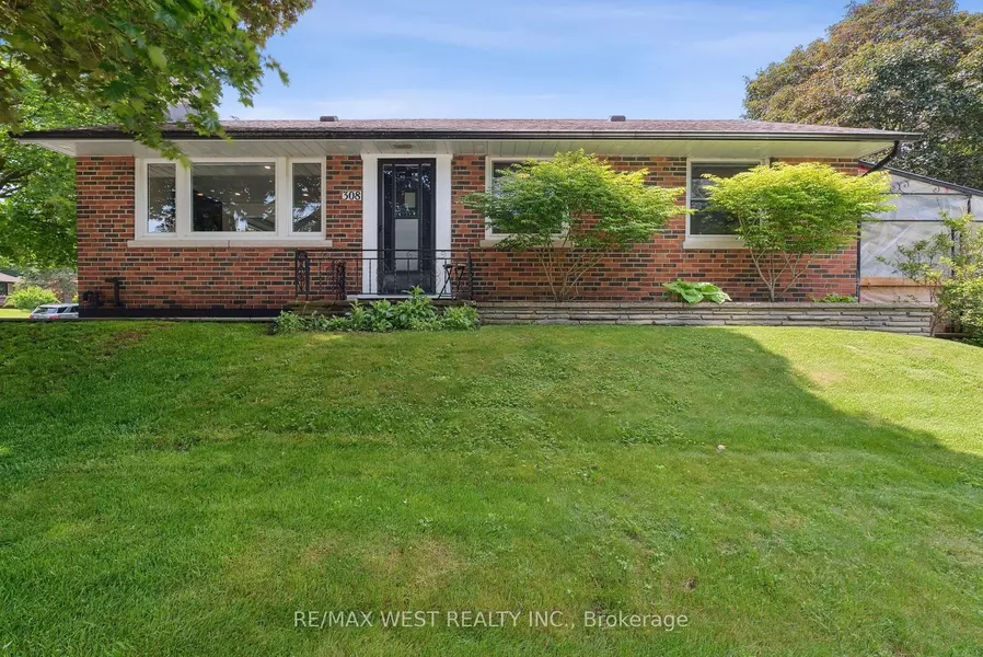 308 Donlin AVE, Newmarket, ON L3Y 4T6