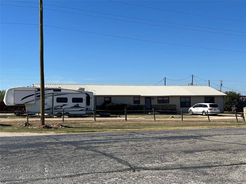 Jacksboro, TX 76458,1570 US Hwy 281 south hwy 281