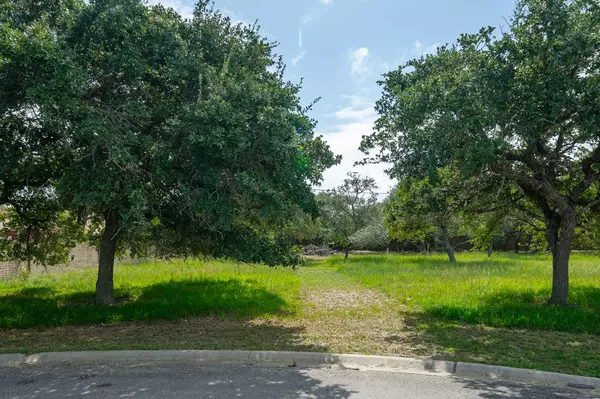 22 St Andrews Place, Rockport, TX 78382