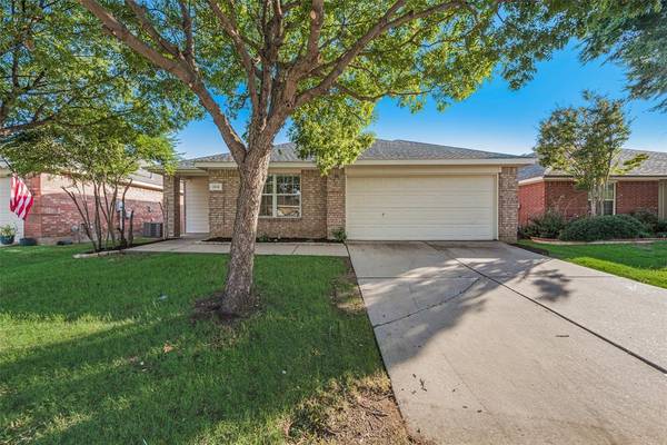 1512 Wind Dancer Trail, Fort Worth, TX 76131