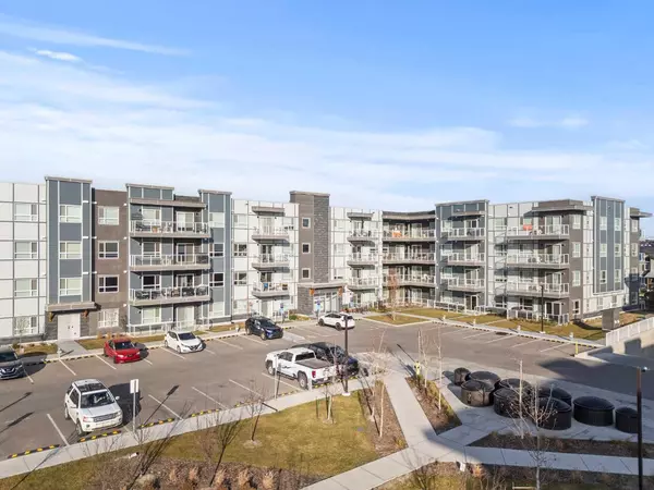 80 Carrington PLZ Northwest #116, Calgary, AB T3P 1X6