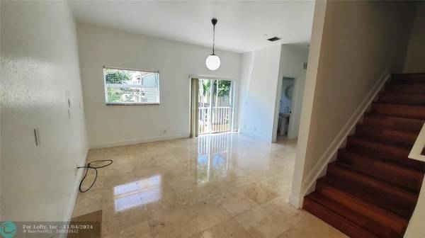 Fort Lauderdale, FL 33316,736 SE 12 COURT  #9