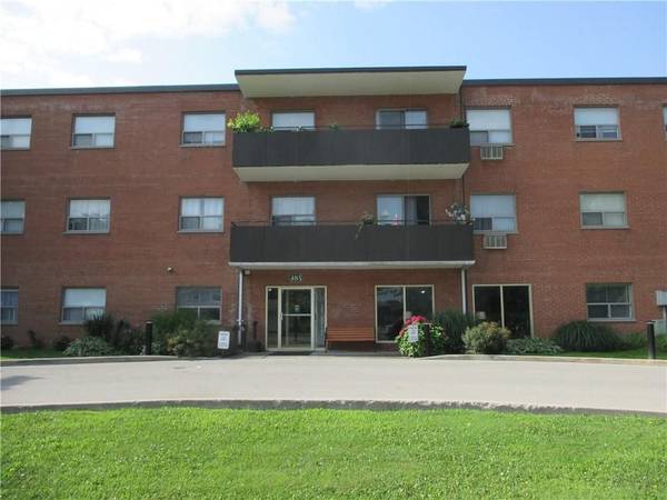 485 Thorold RD #321, Welland, ON L3C 3X1