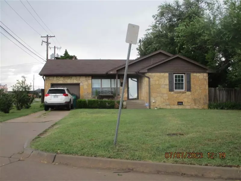 2849 Cambridge Court, Oklahoma City, OK 73116