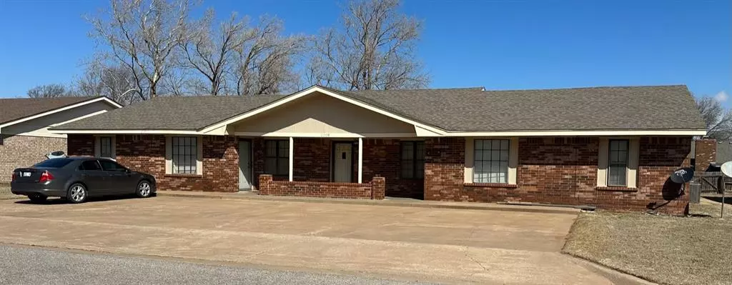 2309 Lynn #3 Lane, Weatherford, OK 73096