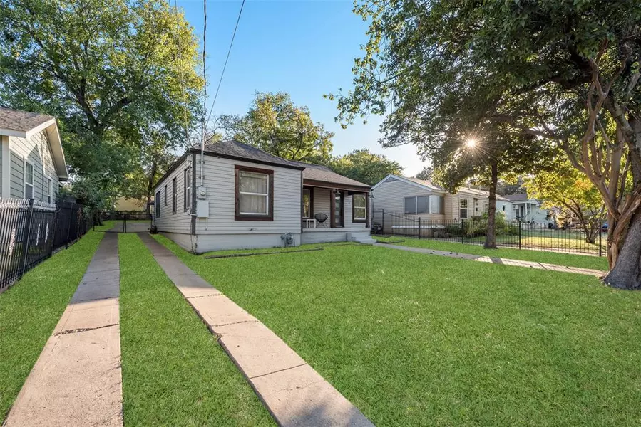 3630 Dawes Drive, Dallas, TX 75211