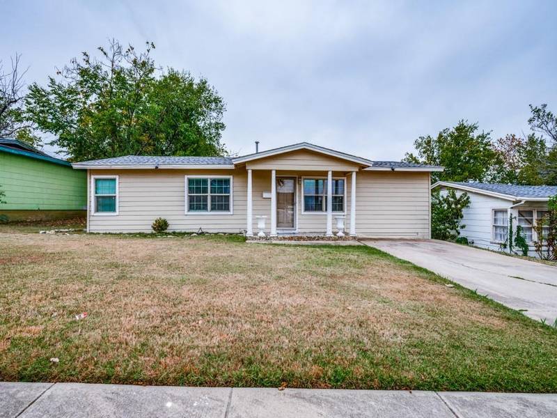 4204 Carmel Avenue, Fort Worth, TX 76119