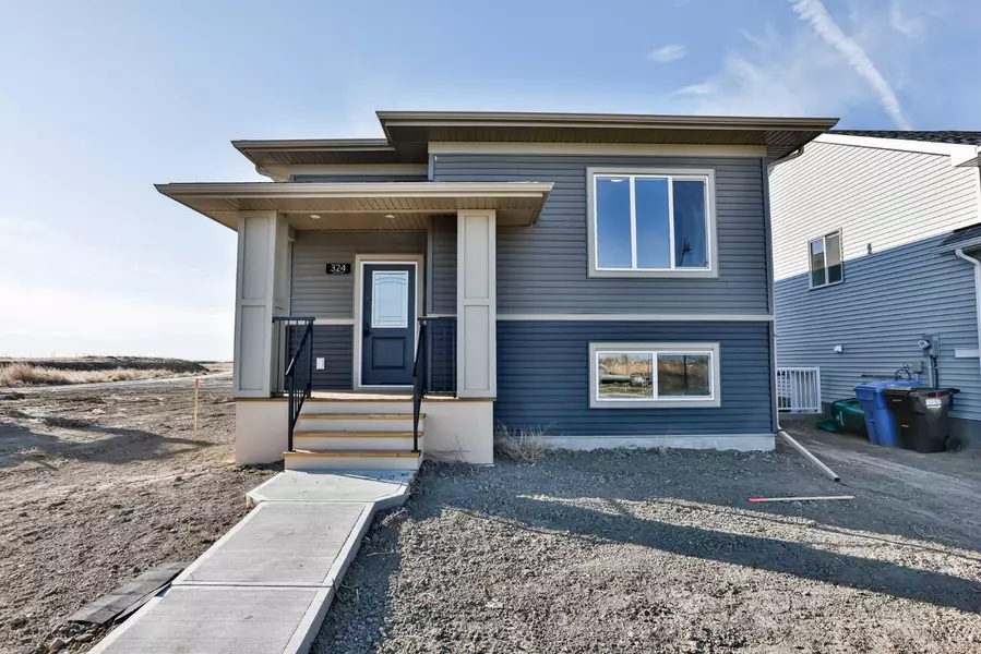 324 Aquitania BLVD W, Lethbridge, AB T1J 5T4