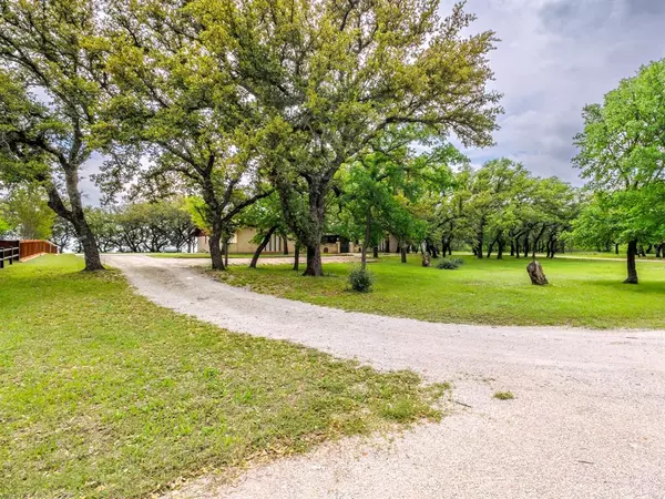 Brownwood, TX 76801,910 Deer Trail