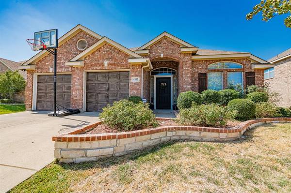 4517 Woodbluff Drive, Mesquite, TX 75150