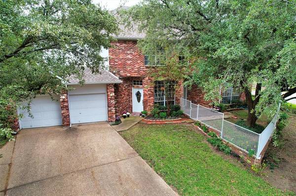 540 Lochngreen Trail, Arlington, TX 76012