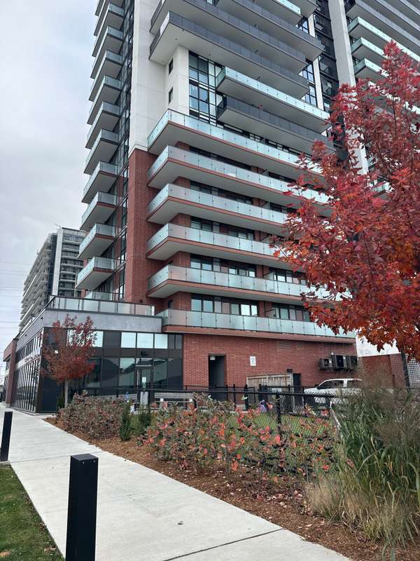 2550 Simcoe ST N #205,  Oshawa,  ON L1L 0R5