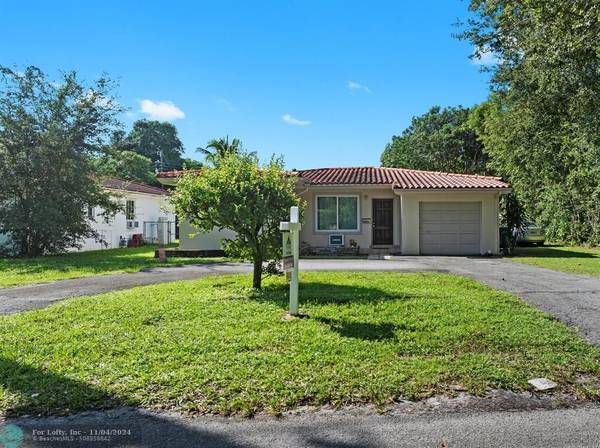 810 NE 119th St,  Biscayne Park,  FL 33161